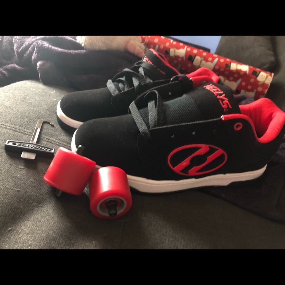 heelys